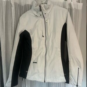 White/Black ski jacket.  SPYDR Sized 4.